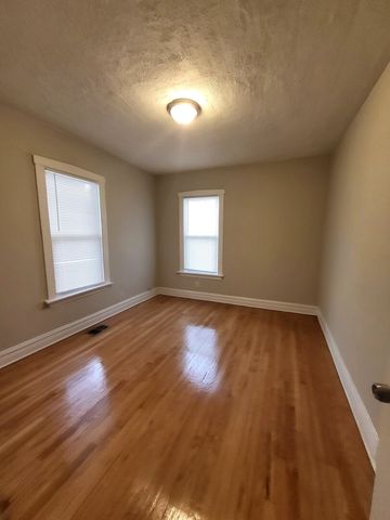 4820 N Kentucky Avenue, Chicago, IL 60630