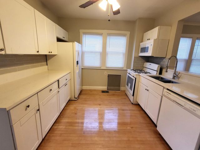 4820 N Kentucky Avenue, Chicago, IL 60630