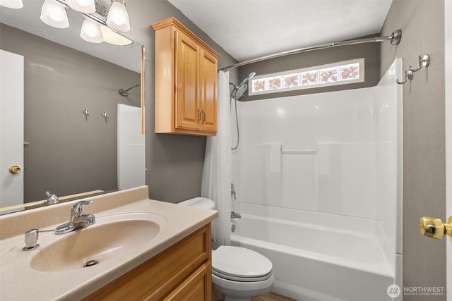32007 226th Avenue SE, Kent, WA 98042
