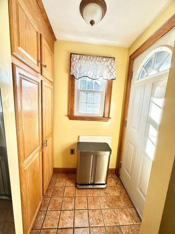 220 Parkland Avenue, Lynn, MA 01905