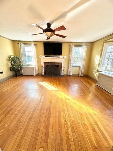 220 Parkland Avenue, Lynn, MA 01905