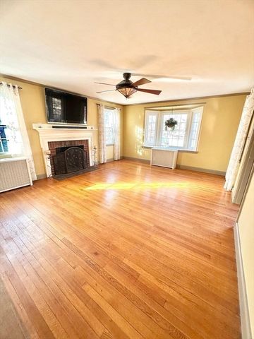 220 Parkland Avenue, Lynn, MA 01905