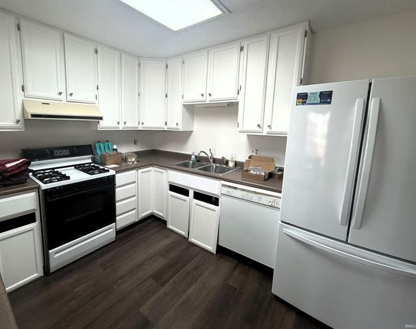 1171 E Carnaby Street, Bloomington, IN 47401