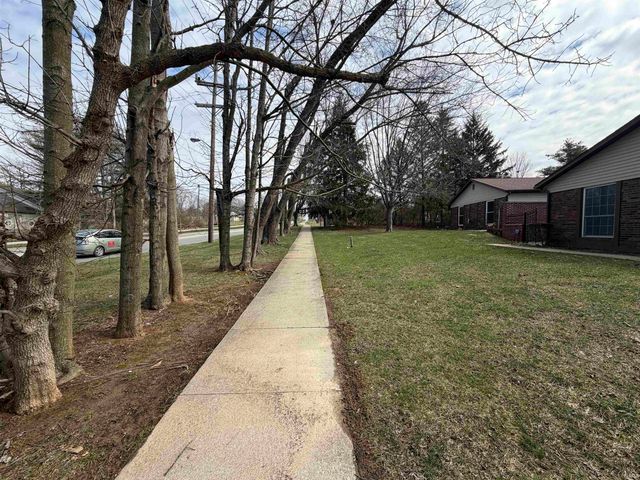 1171 E Carnaby Street, Bloomington, IN 47401