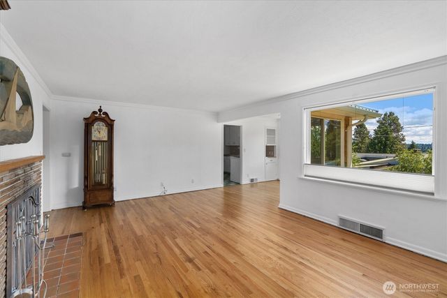 16604 11th Avenue SW, Burien, WA 98166