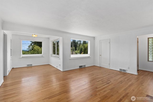 16604 11th Avenue SW, Burien, WA 98166