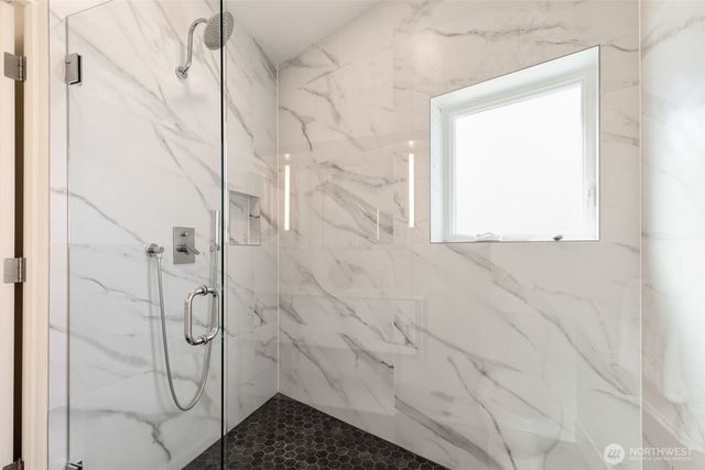 1529 Grandview Place E, Seattle, WA 98112