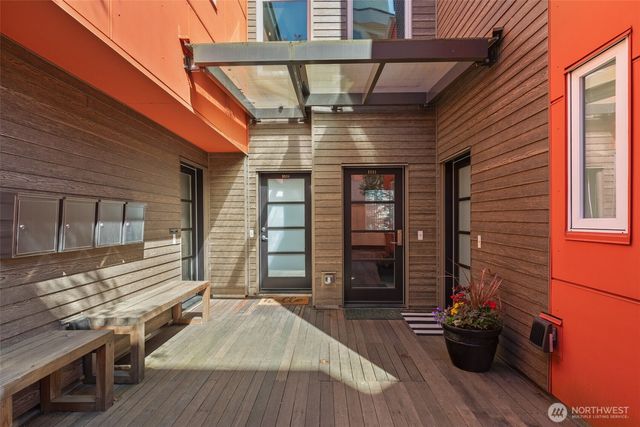 1529 Grandview Place E, Seattle, WA 98112