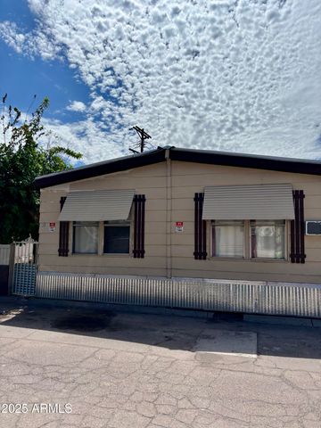 5207 N Black Canyon Highway 18, Phoenix, AZ 85015