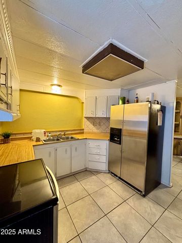 5207 N Black Canyon Highway 18, Phoenix, AZ 85015