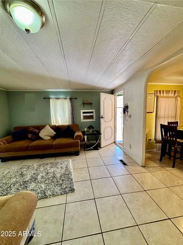 5207 N Black Canyon Highway 18, Phoenix, AZ 85015