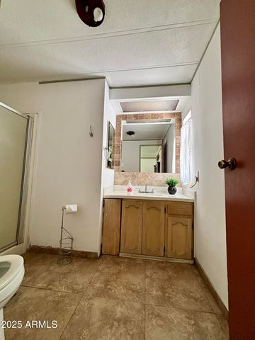 5207 N Black Canyon Highway 18, Phoenix, AZ 85015