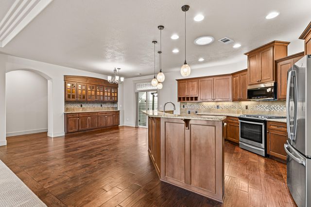 545 Bridge Creek Drive, Central Point, OR 97502