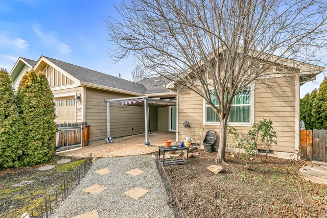 545 Bridge Creek Drive, Central Point, OR 97502