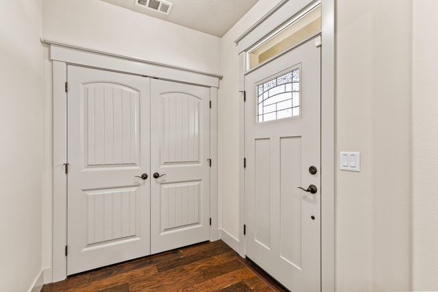 545 Bridge Creek Drive, Central Point, OR 97502