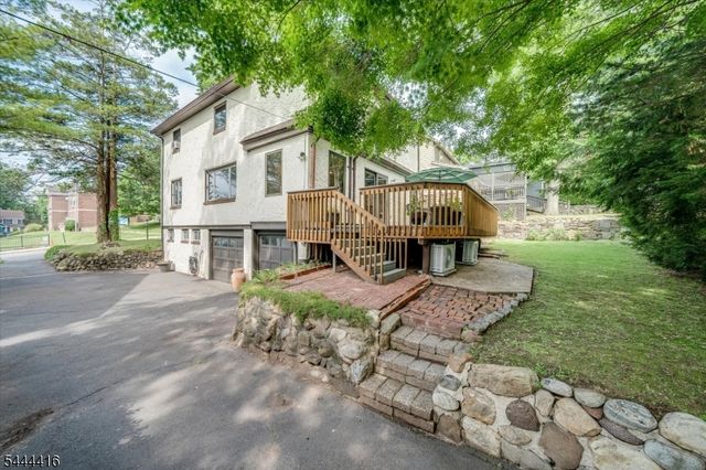 43 Pine St, Millburn Twp., NJ 07041