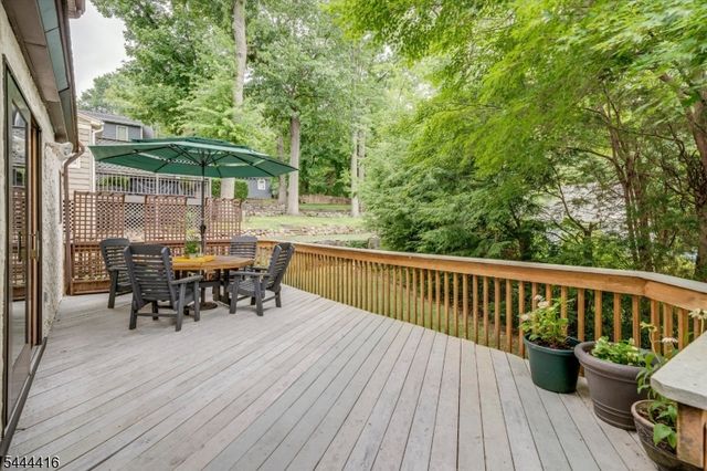 43 Pine St, Millburn Twp., NJ 07041