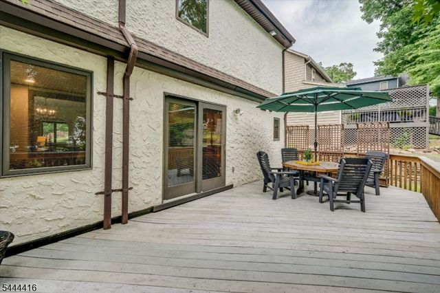 43 Pine St, Millburn Twp., NJ 07041