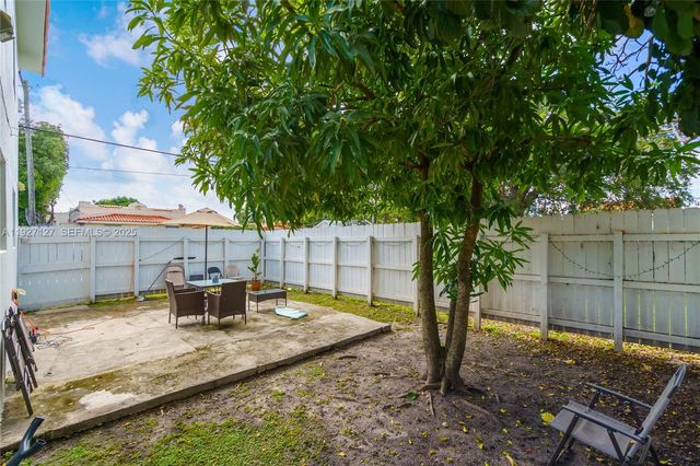 3601 SW 2nd St 3601, Miami, FL 33135