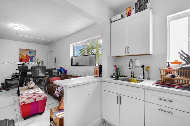 3601 SW 2nd St 3601, Miami, FL 33135