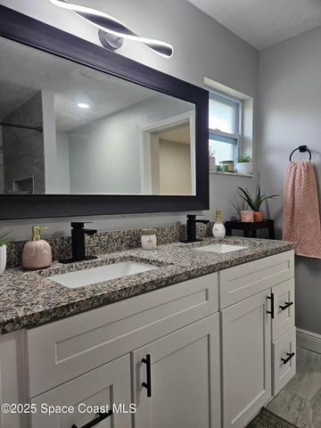 901 Falconer Street NW, Palm Bay, FL 32907