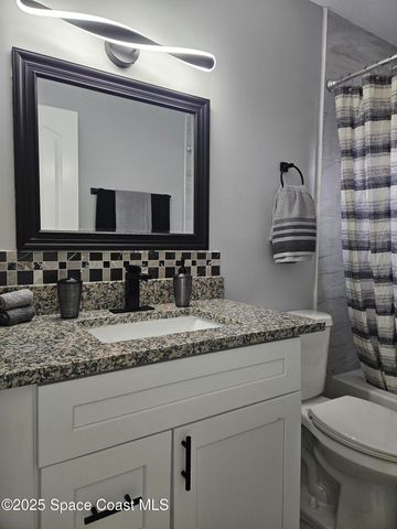 901 Falconer Street NW, Palm Bay, FL 32907