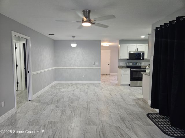 901 Falconer Street NW, Palm Bay, FL 32907