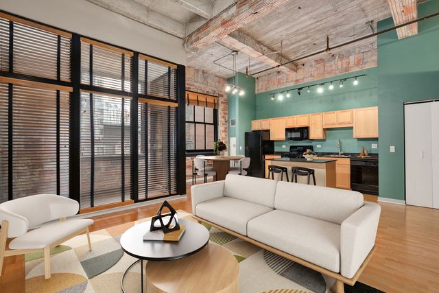 20 N State Street 611, Chicago, IL 60602