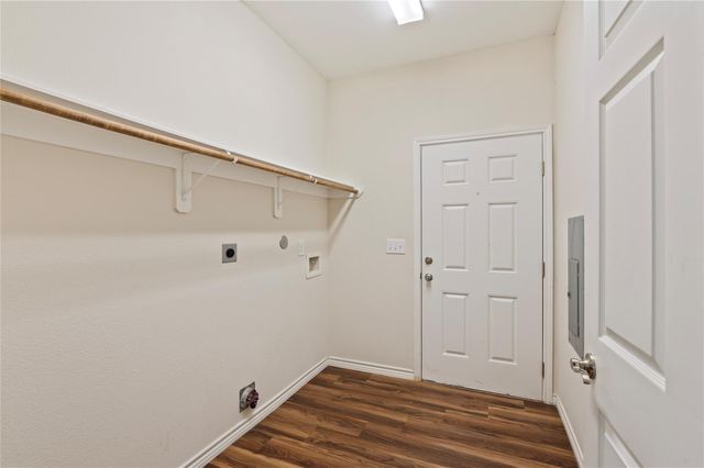 1125 Lake Road, La Marque, TX 77568