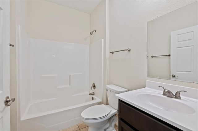1125 Lake Road, La Marque, TX 77568