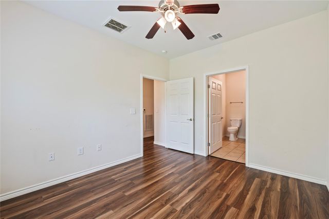 1125 Lake Road, La Marque, TX 77568