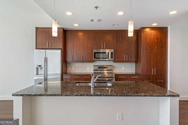 1080 Peachtree Street NE 3304, Atlanta, GA 30309