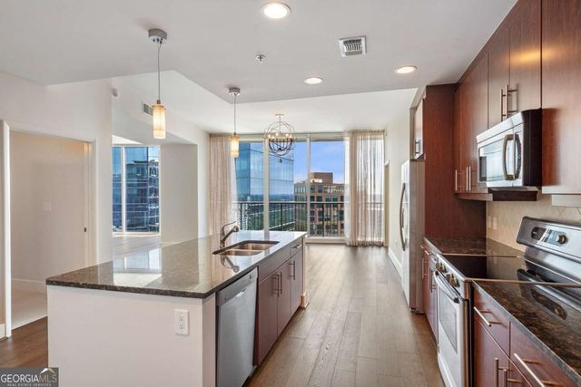 1080 Peachtree Street NE 3304, Atlanta, GA 30309