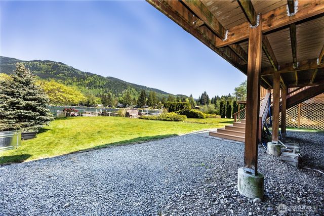 246 Shallow Shore Road, Bellingham, WA 98229