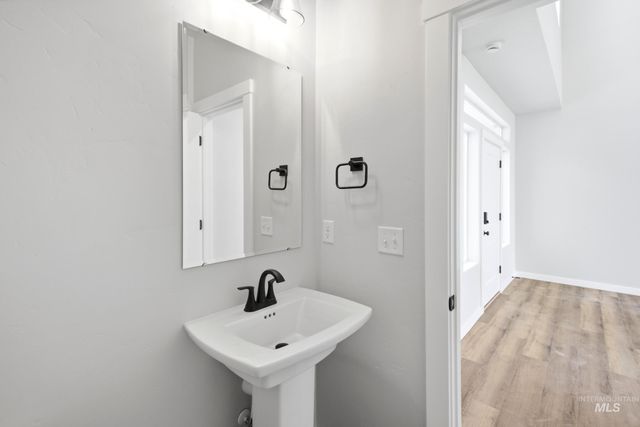 4251 E Rincon Dr, Meridian, ID 83642