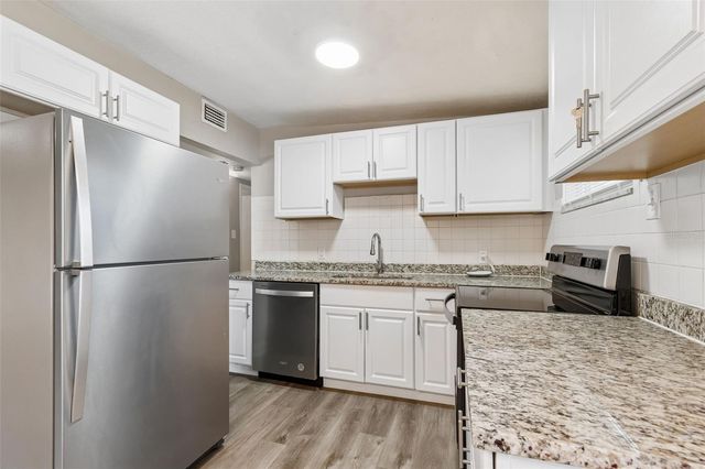 9228 82ND WAY, Seminole, FL 33777