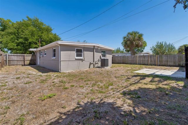 9228 82ND WAY, Seminole, FL 33777