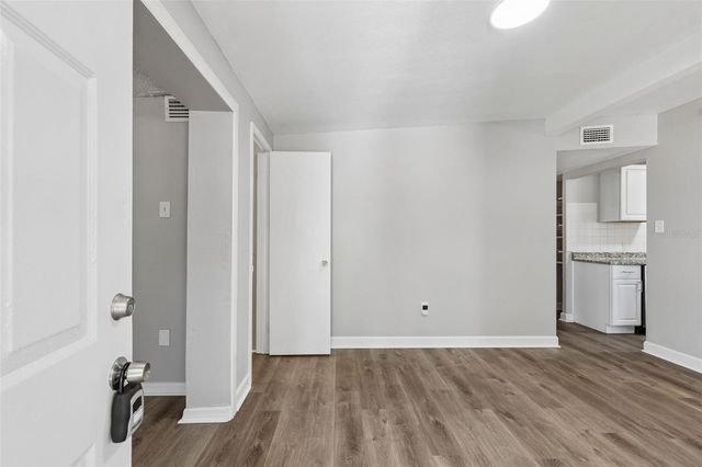 9228 82ND WAY, Seminole, FL 33777