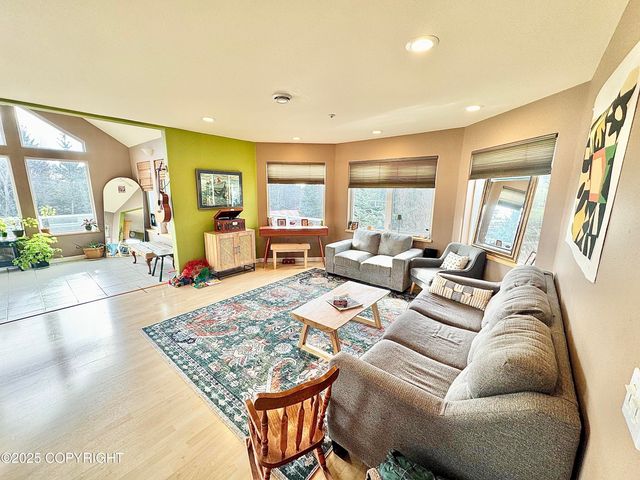 4735 Tamara Street, Homer, AK 99603