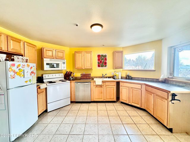 4735 Tamara Street, Homer, AK 99603