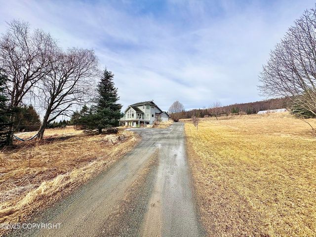 4735 Tamara Street, Homer, AK 99603