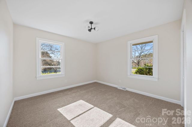 1250 Badgett Road, King, NC 27021