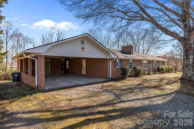 1250 Badgett Road, King, NC 27021