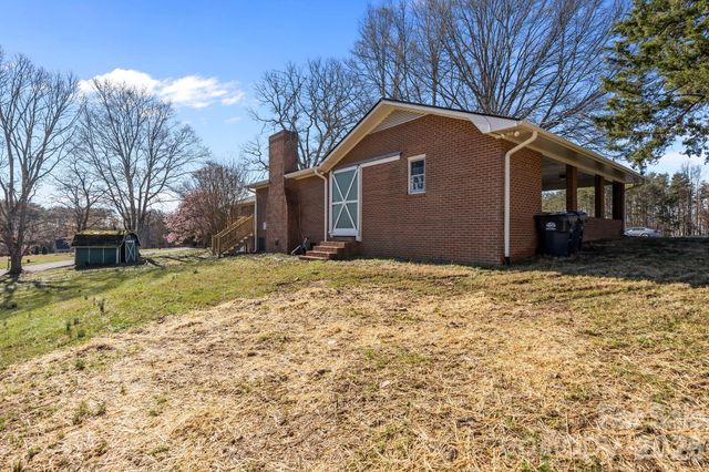 1250 Badgett Road, King, NC 27021