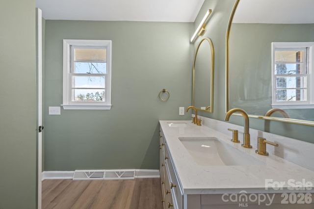 1250 Badgett Road, King, NC 27021