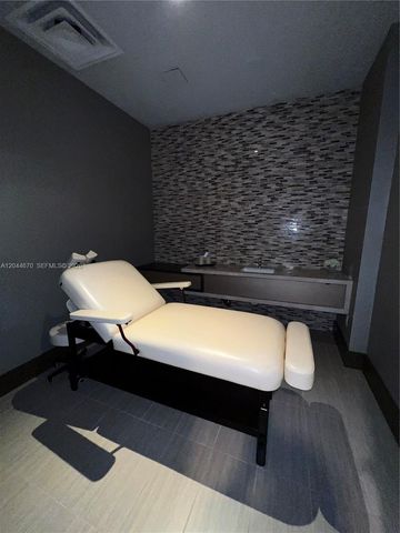 5252 NW 85th Ave 1707, Doral, FL 33166