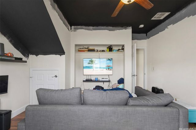 87-1720 Farrington Highway 4, Waianae, HI 96792