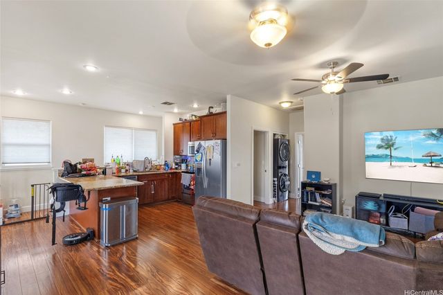 87-1720 Farrington Highway 4, Waianae, HI 96792