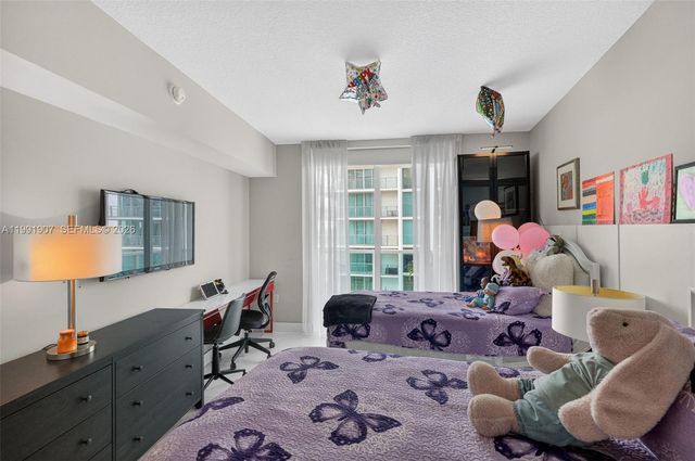250 Sunny Isles Blvd 3-1804, Sunny Isles Beach, FL 33160