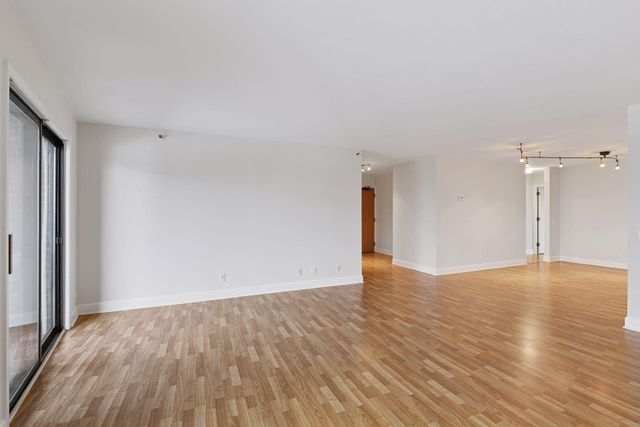 2950 Dean Parkway 603, Minneapolis, MN 55416